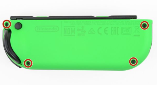 螺丝刀移除Joy-Con手柄背部的四颗Y型螺丝